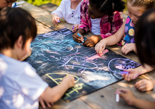 Children with chalk